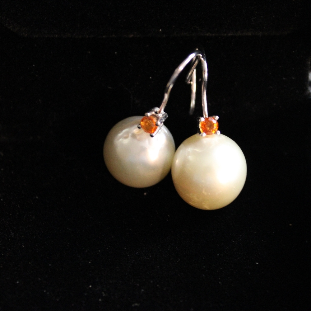 18k Pearl and Sapphire Drop Earrings